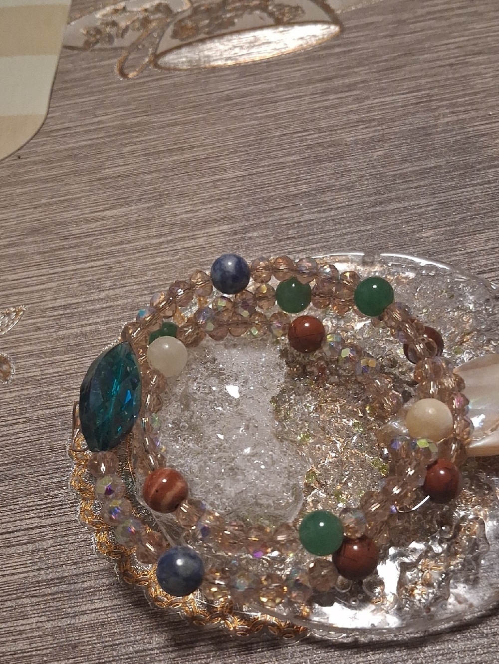 Multicolor Beaded Shell Pendant Bracelet - - Picture 4 of 5